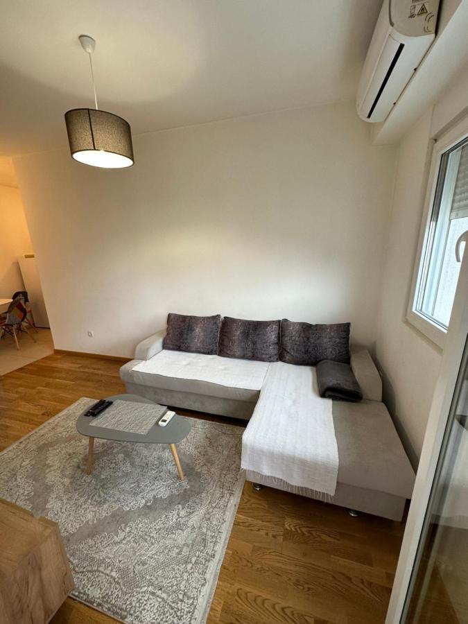 Irina Centre Apartment 포드고리차 외부 사진